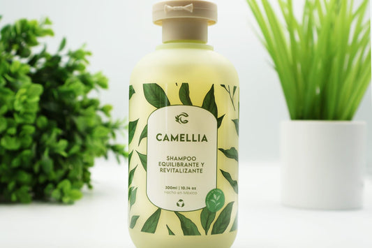 SHAMPOO ANTÍCASPA TÉ VERDE ROMERO Y MENTA